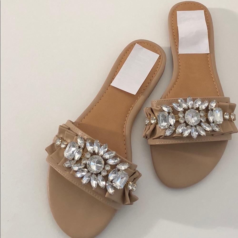*PRICE IS FIRM* rhinestone/embellished sandals - Picture 3 of 7